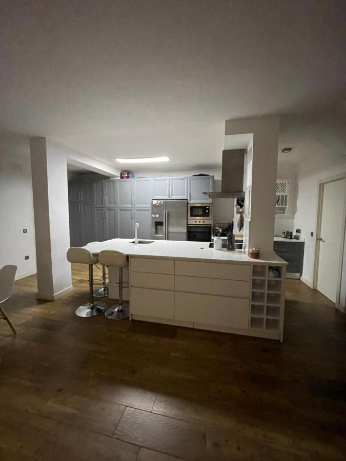 Mediterranean House - Habitaciones Privadas En Casa Compartida Mairena del Aljarafe Ngoại thất bức ảnh