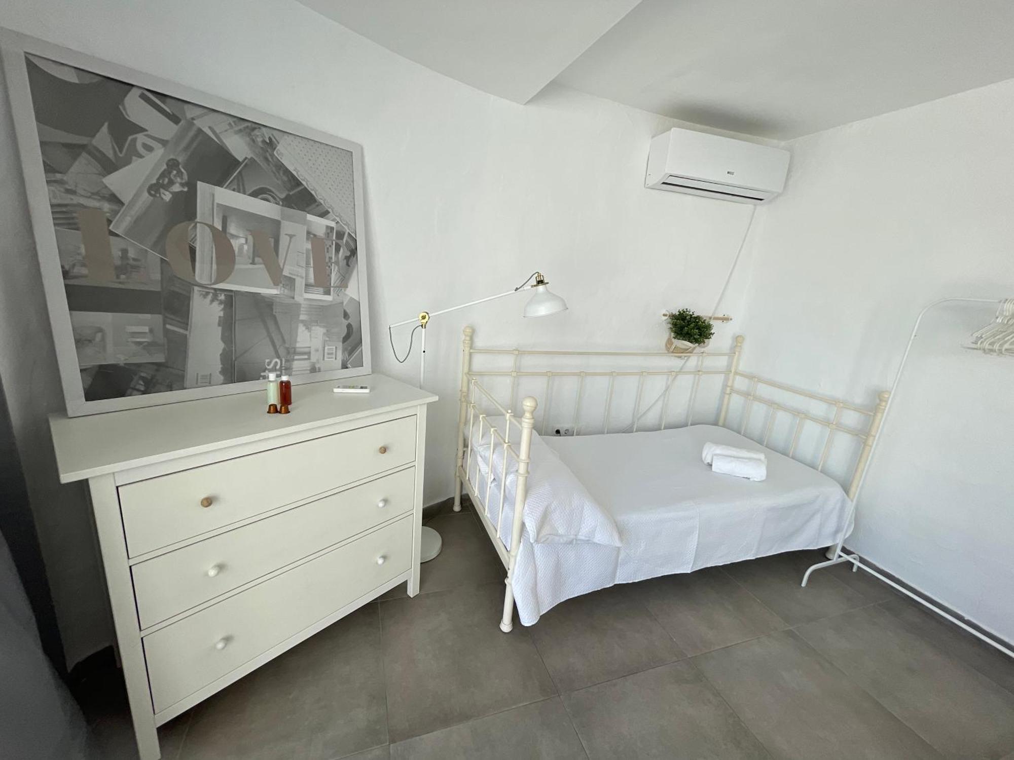 Mediterranean House - Habitaciones Privadas En Casa Compartida Mairena del Aljarafe Ngoại thất bức ảnh