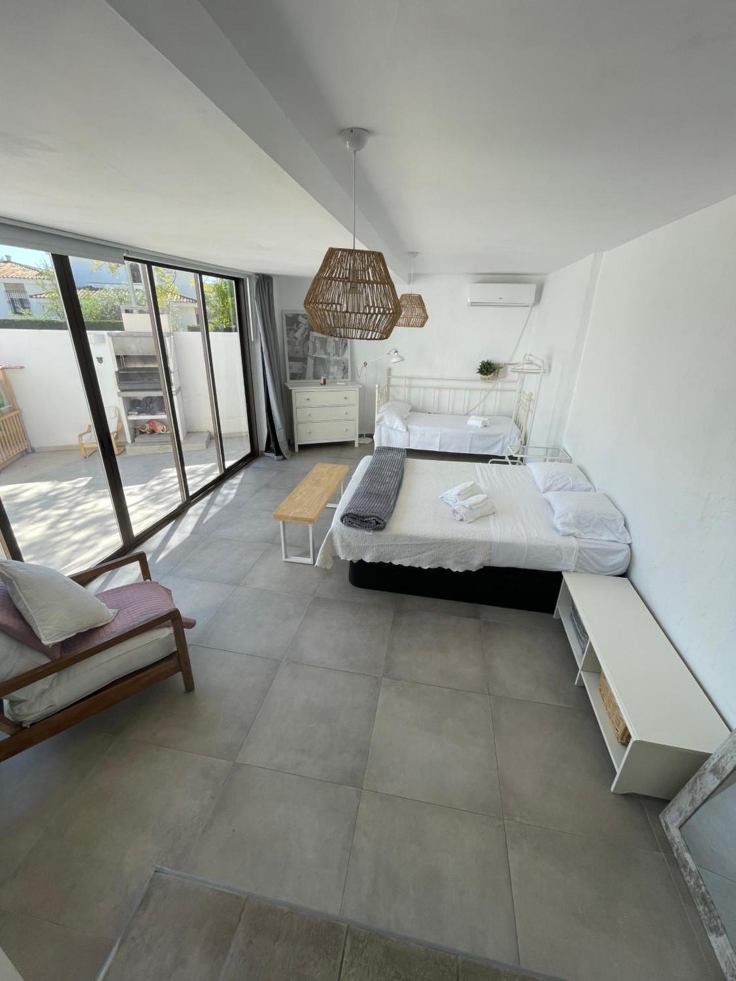 Mediterranean House - Habitaciones Privadas En Casa Compartida Mairena del Aljarafe Ngoại thất bức ảnh
