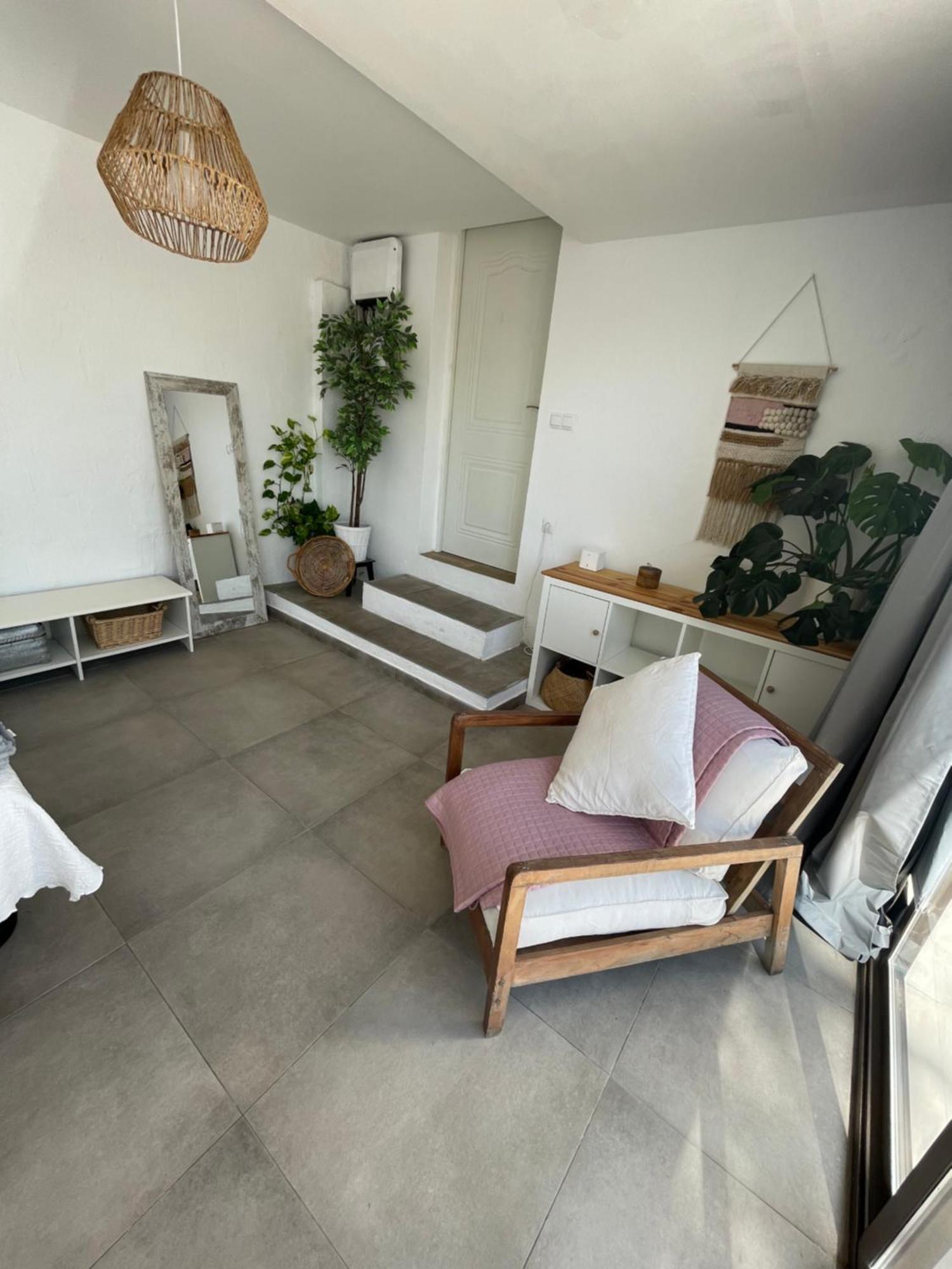 Mediterranean House - Habitaciones Privadas En Casa Compartida Mairena del Aljarafe Ngoại thất bức ảnh