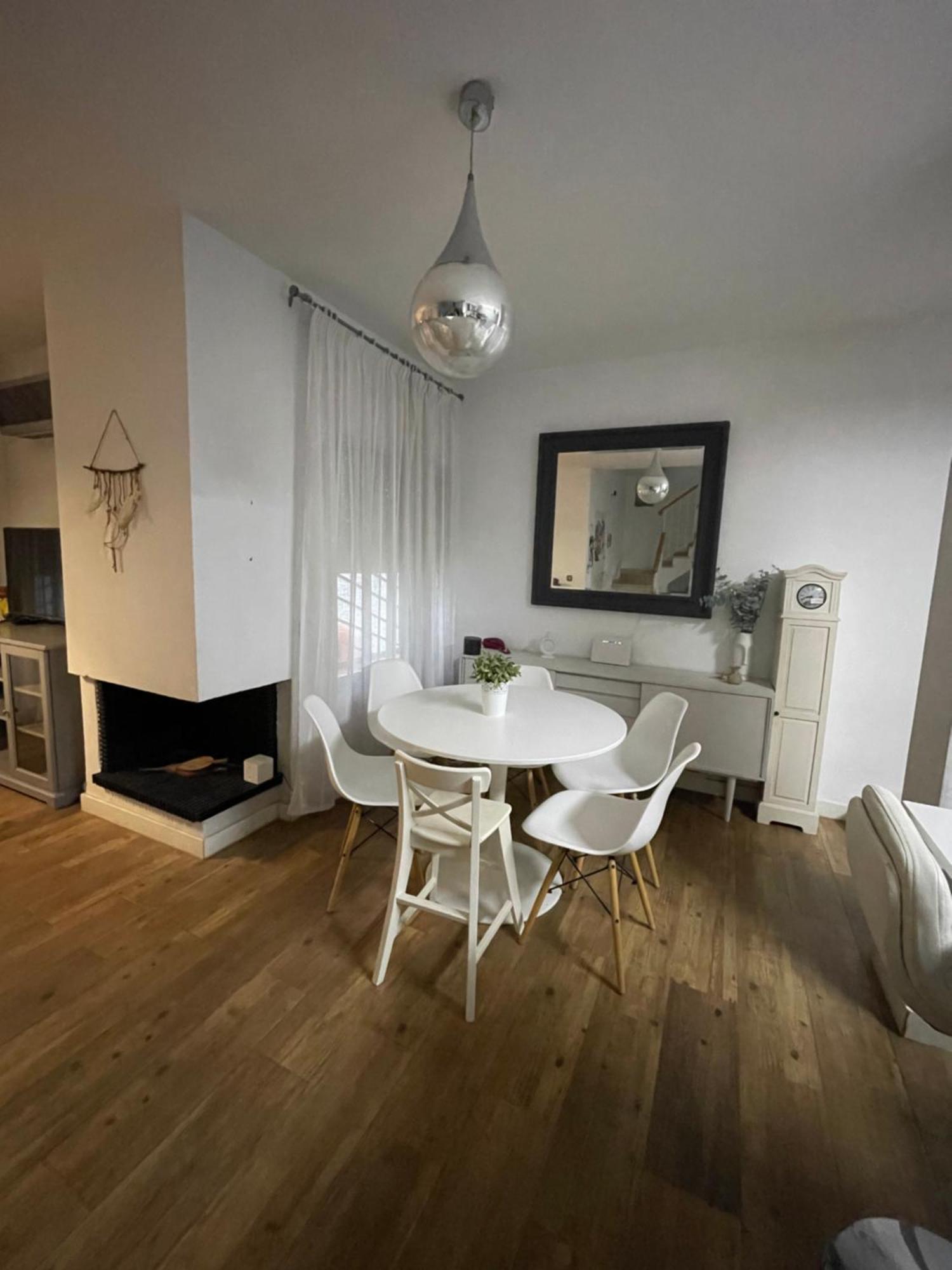 Mediterranean House - Habitaciones Privadas En Casa Compartida Mairena del Aljarafe Ngoại thất bức ảnh