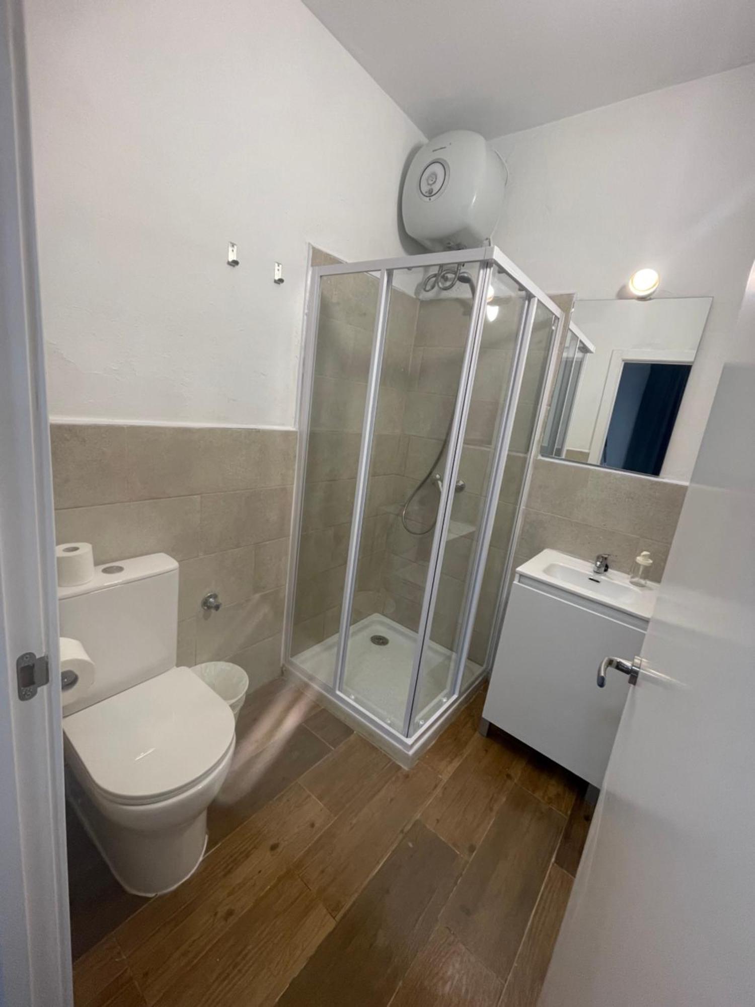 Mediterranean House - Habitaciones Privadas En Casa Compartida Mairena del Aljarafe Ngoại thất bức ảnh